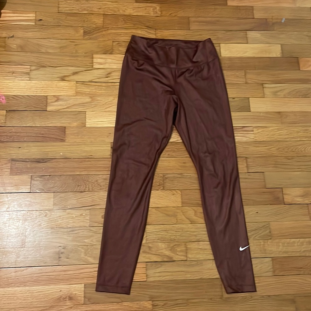 Women’s copper nike leggings size medium!